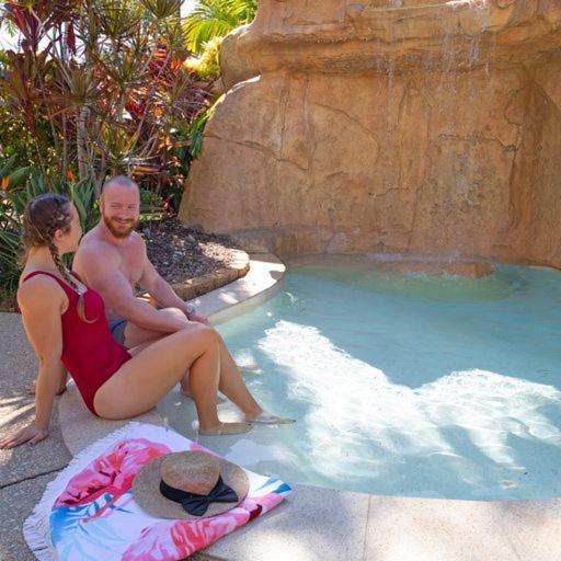 The Mirage Resort Alexandra Headland Kültér fotó